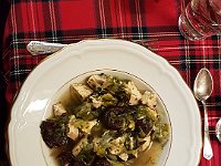 Cock-a-Leekie. Die deftige Vorsuppe.