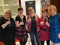 Die Damen aus der Küche.