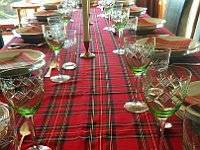 ein schön gedeckter Tisch lädt ein