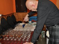 DSC 0620  Eigentlich die wichtigste Person des Abends - Peter - da darf wirklich nichts daneben gehen.